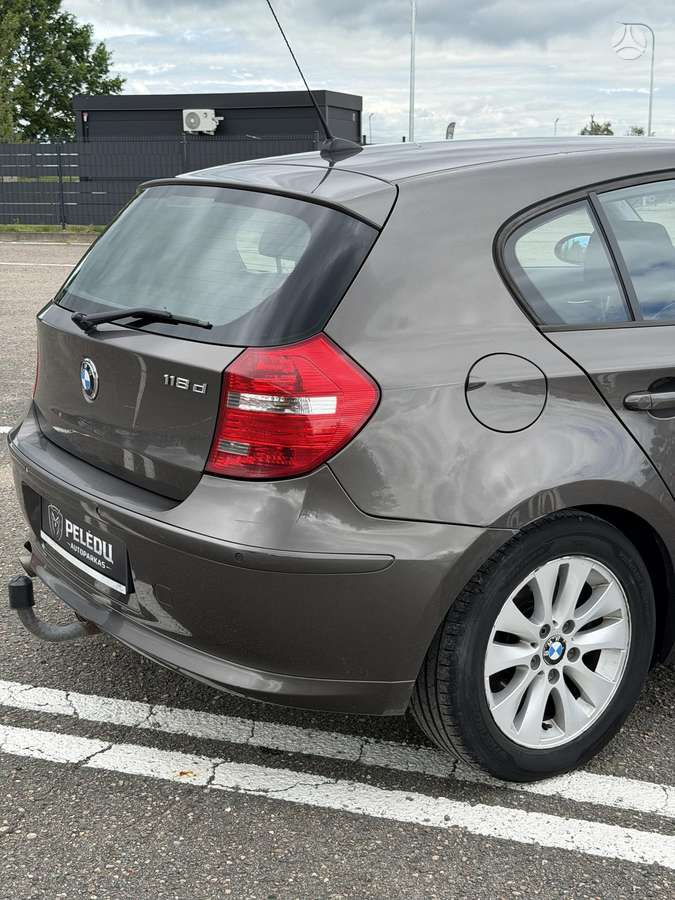 BMW 118, 2.0 l., hatchback