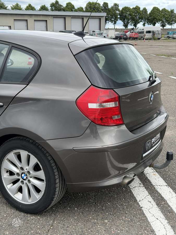 BMW 118, 2.0 l., hatchback