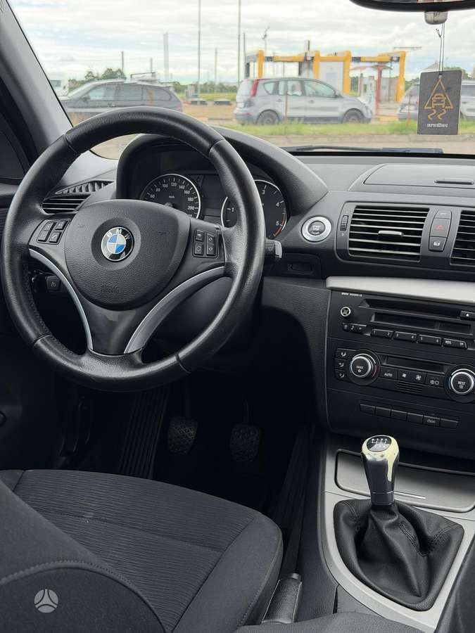BMW 118, 2.0 l., hatchback