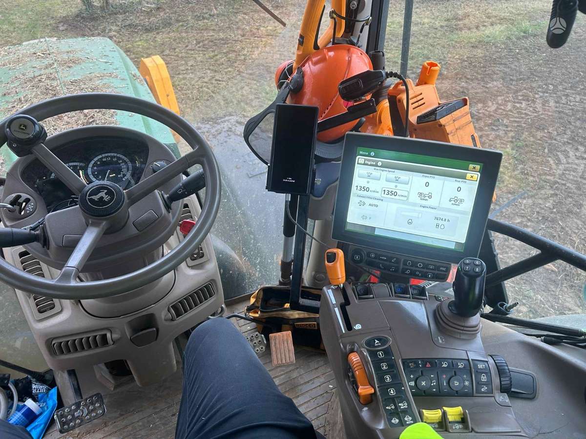 John Deere 6195R, тракторы