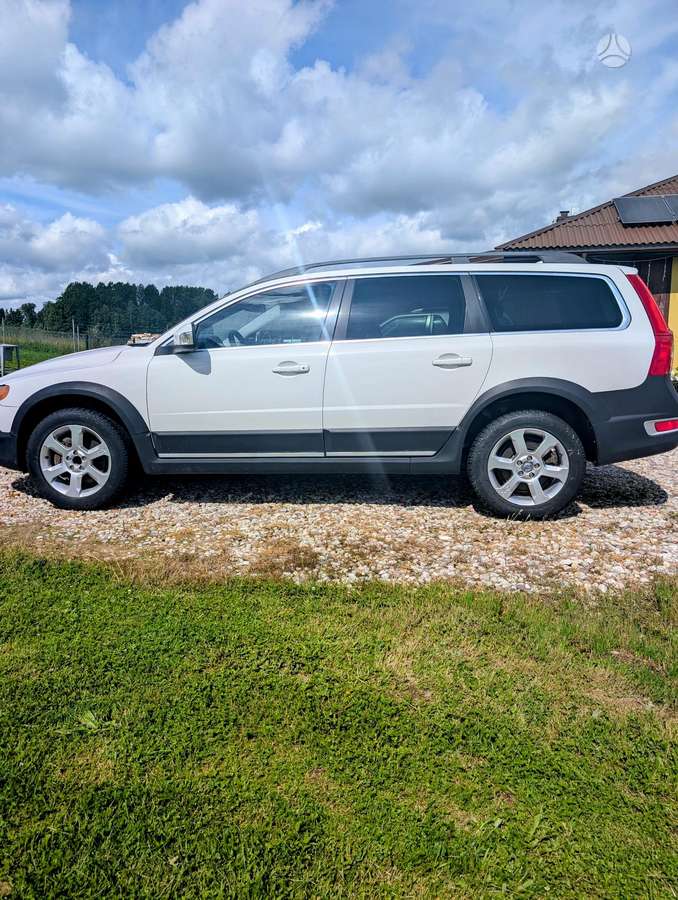 Volvo XC70, 2.4 l., wagon
