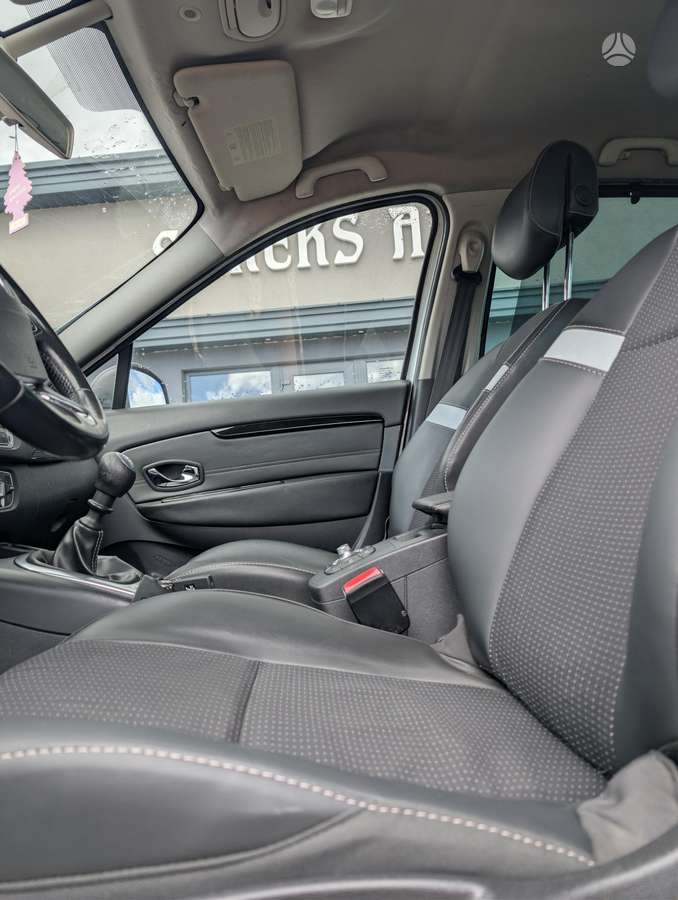 Renault Scenic, 1.5 l., hatchback