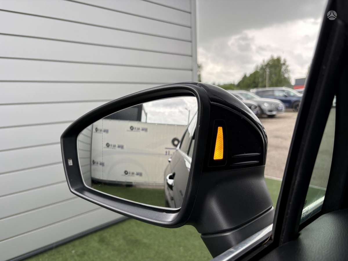 Volkswagen Tiguan - 9