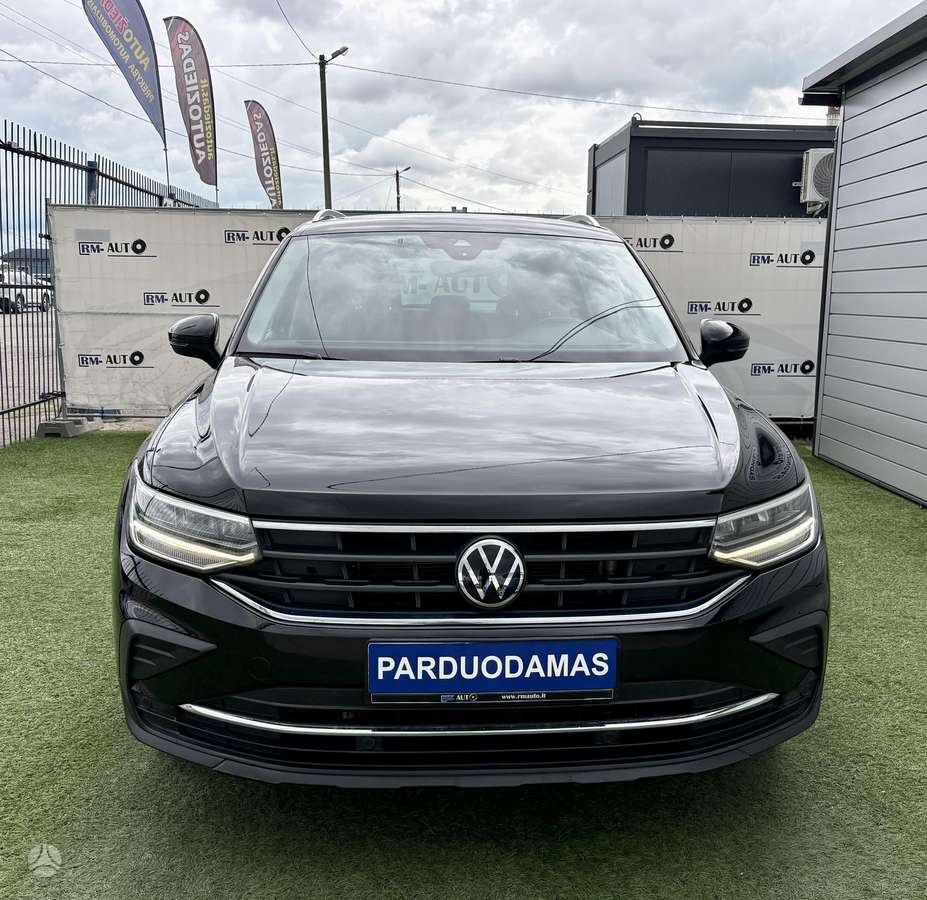 Volkswagen Tiguan - 2