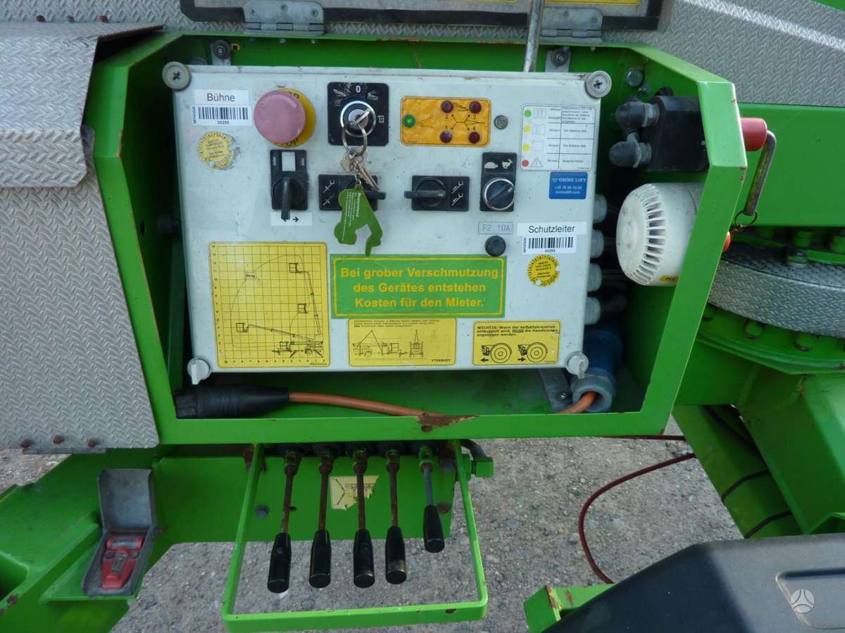 Ommelift 1300 EB, articulated lifts