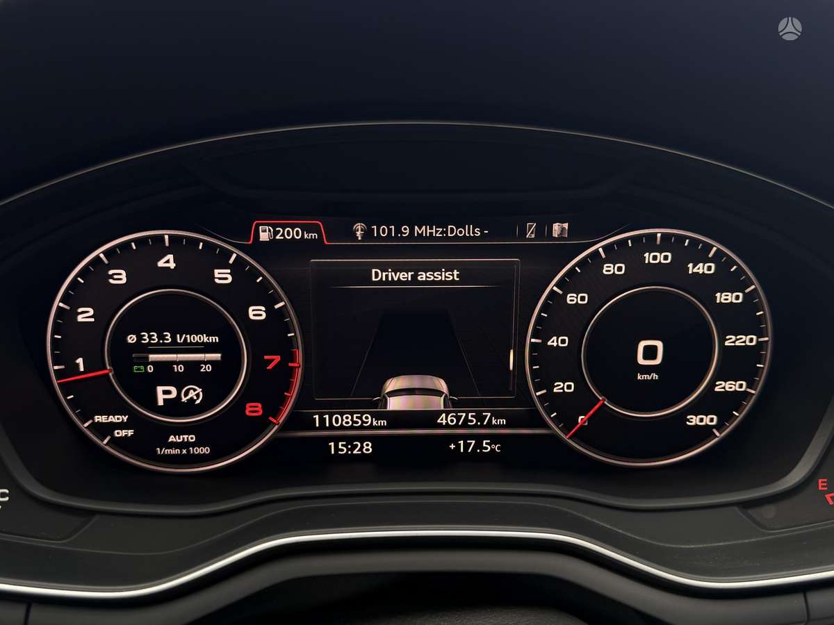 Audi A4, 2.0 l., Седан