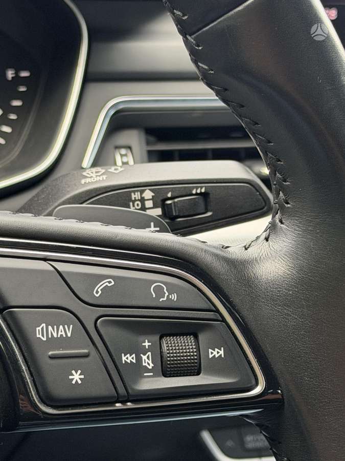 Audi A4, 2.0 l., Седан