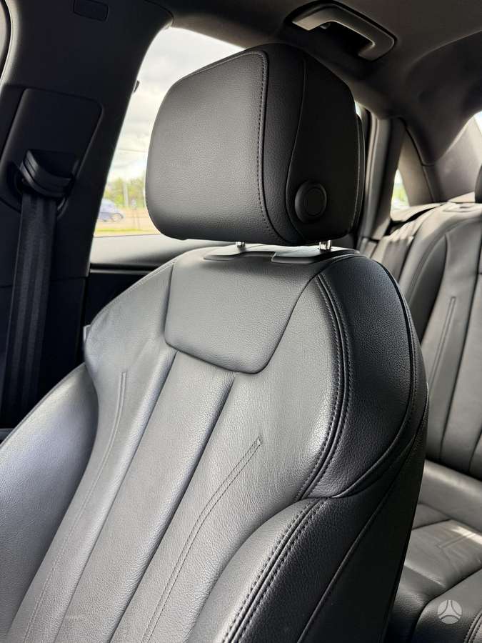 Audi A4, 2.0 l., Седан