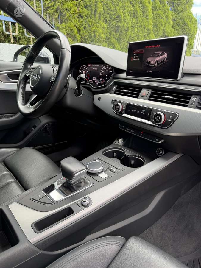 Audi A4, 2.0 l., Седан