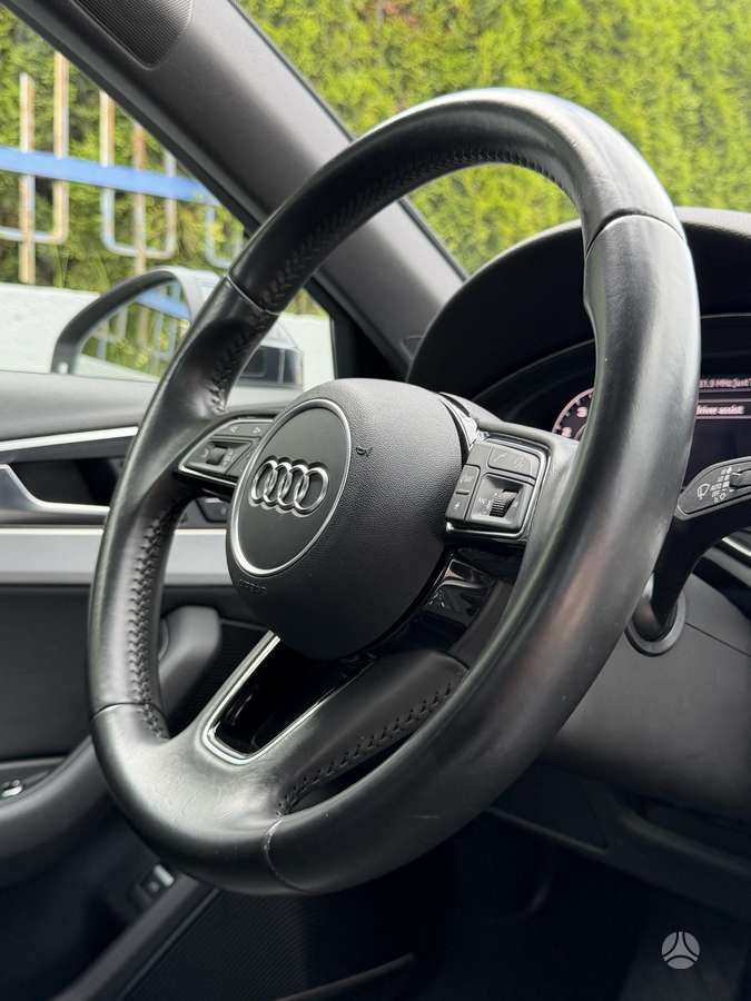 Audi A4, 2.0 l., Седан
