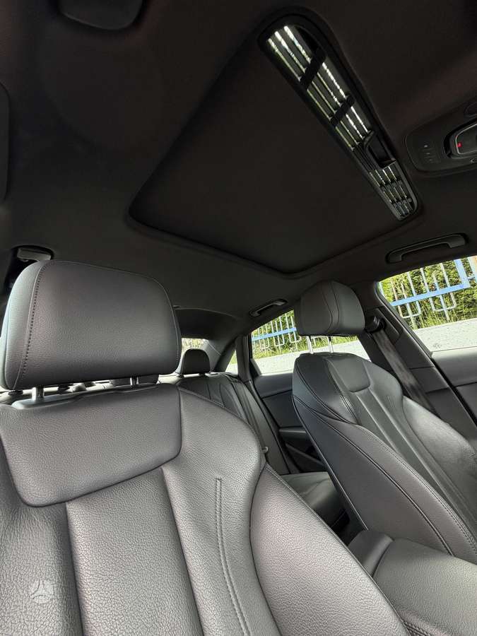 Audi A4, 2.0 l., Седан