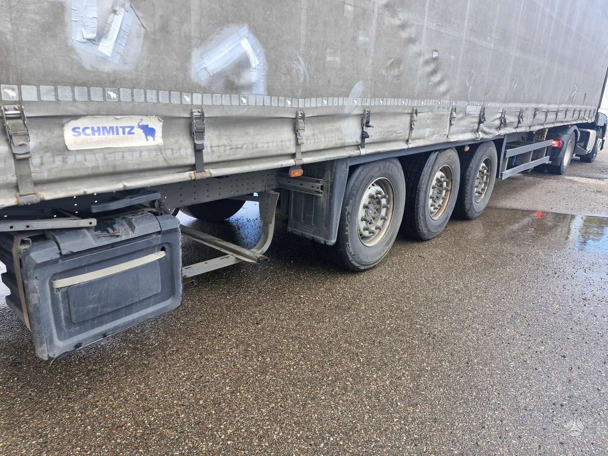 Schmitz SCB, užuolaidinės / tentinės