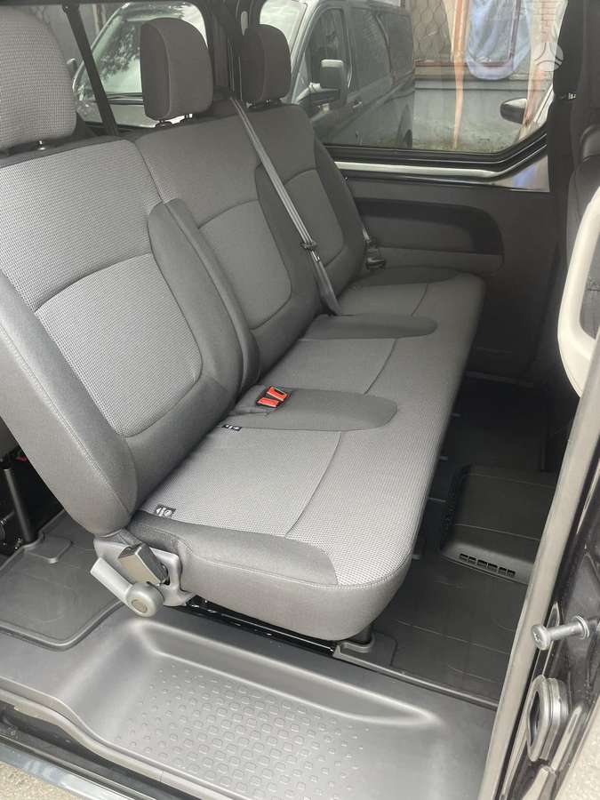 Renault Trafic, passenger minibus