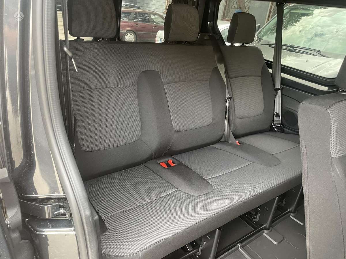 Renault Trafic, passenger minibus