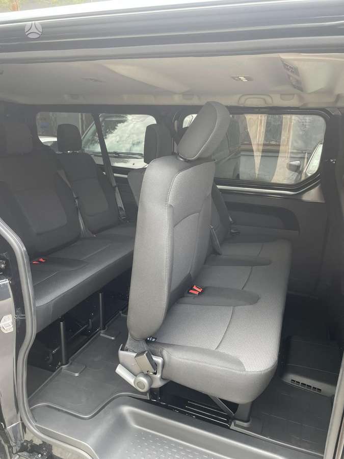 Renault Trafic, passenger minibus