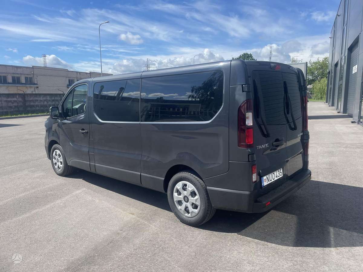 Renault Trafic, passenger minibus