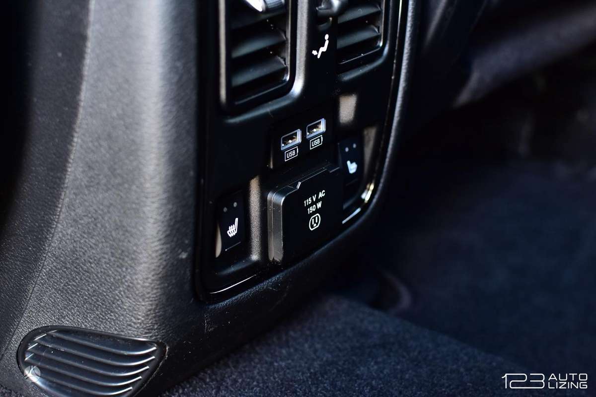 Dodge Durango, 3.6 l., off-road / crossover