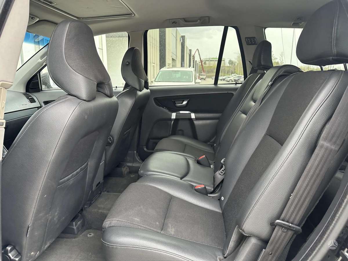 Volvo XC90 - 9