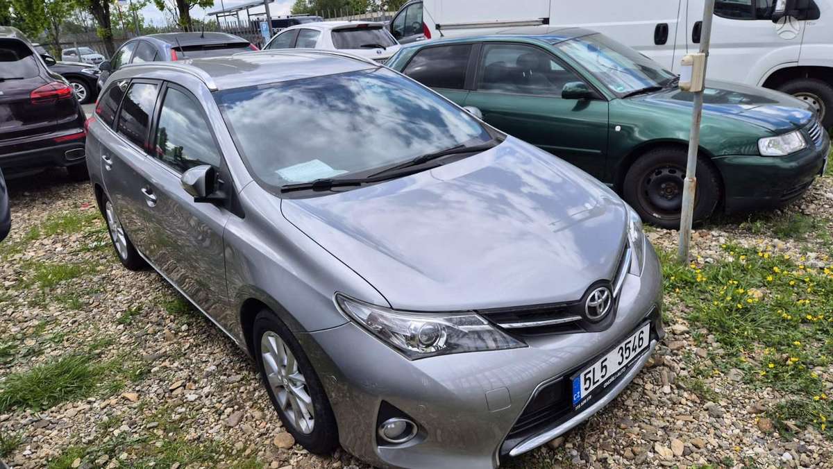Toyota Auris, 2.0 l., Универсал
