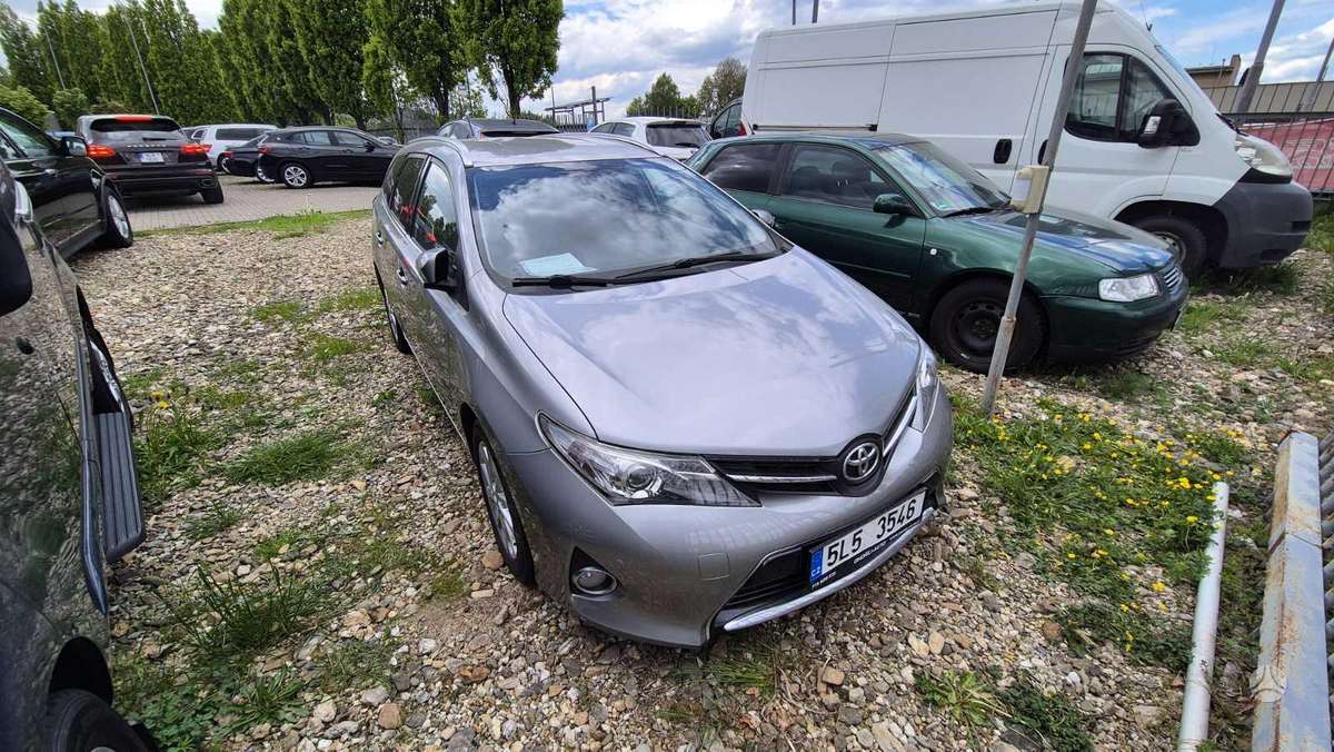 Toyota Auris - 4