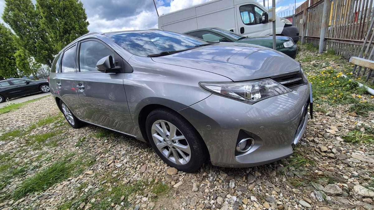 Toyota Auris - 5