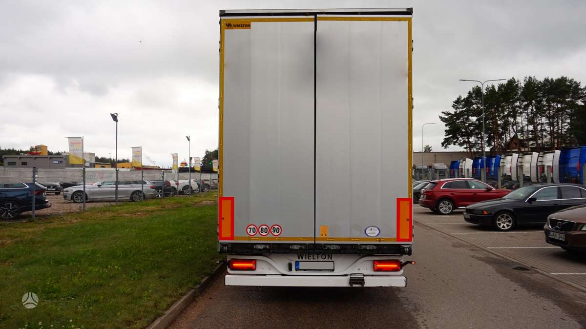 Scania S450 Retarder, бортовые с шторами