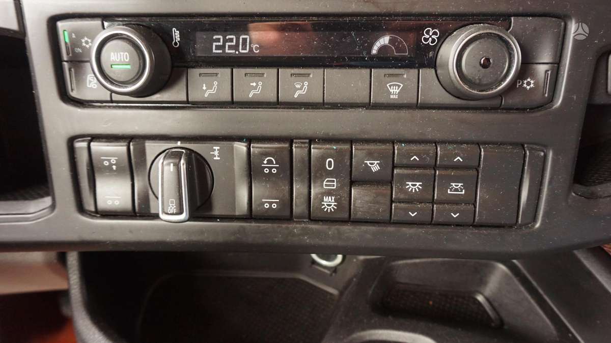 Scania S450 Retarder, бортовые с шторами