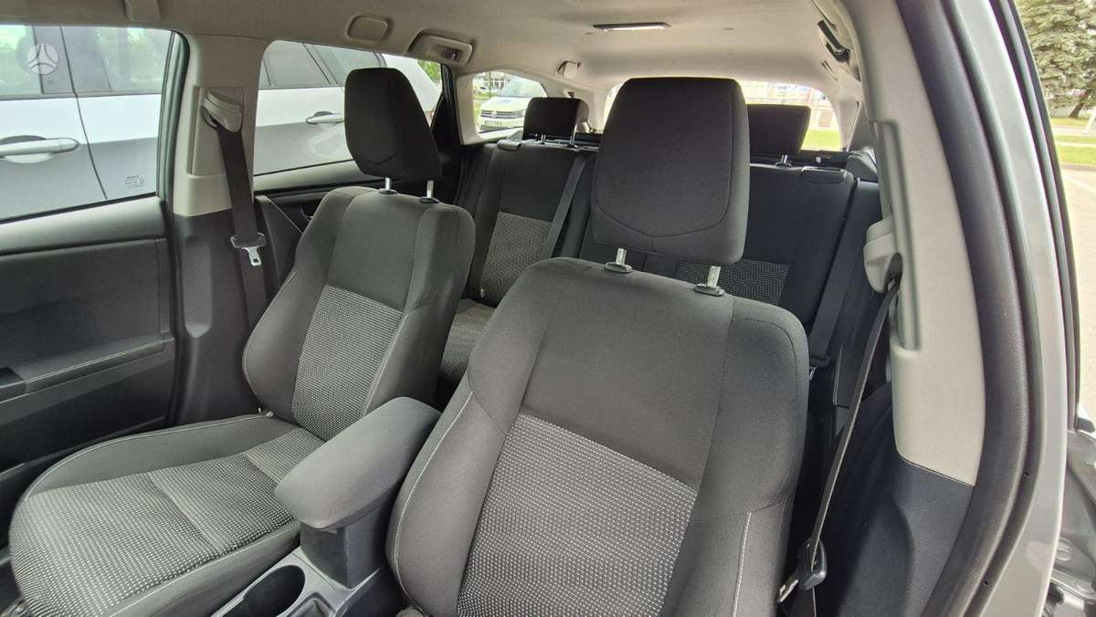 Toyota Auris - 10