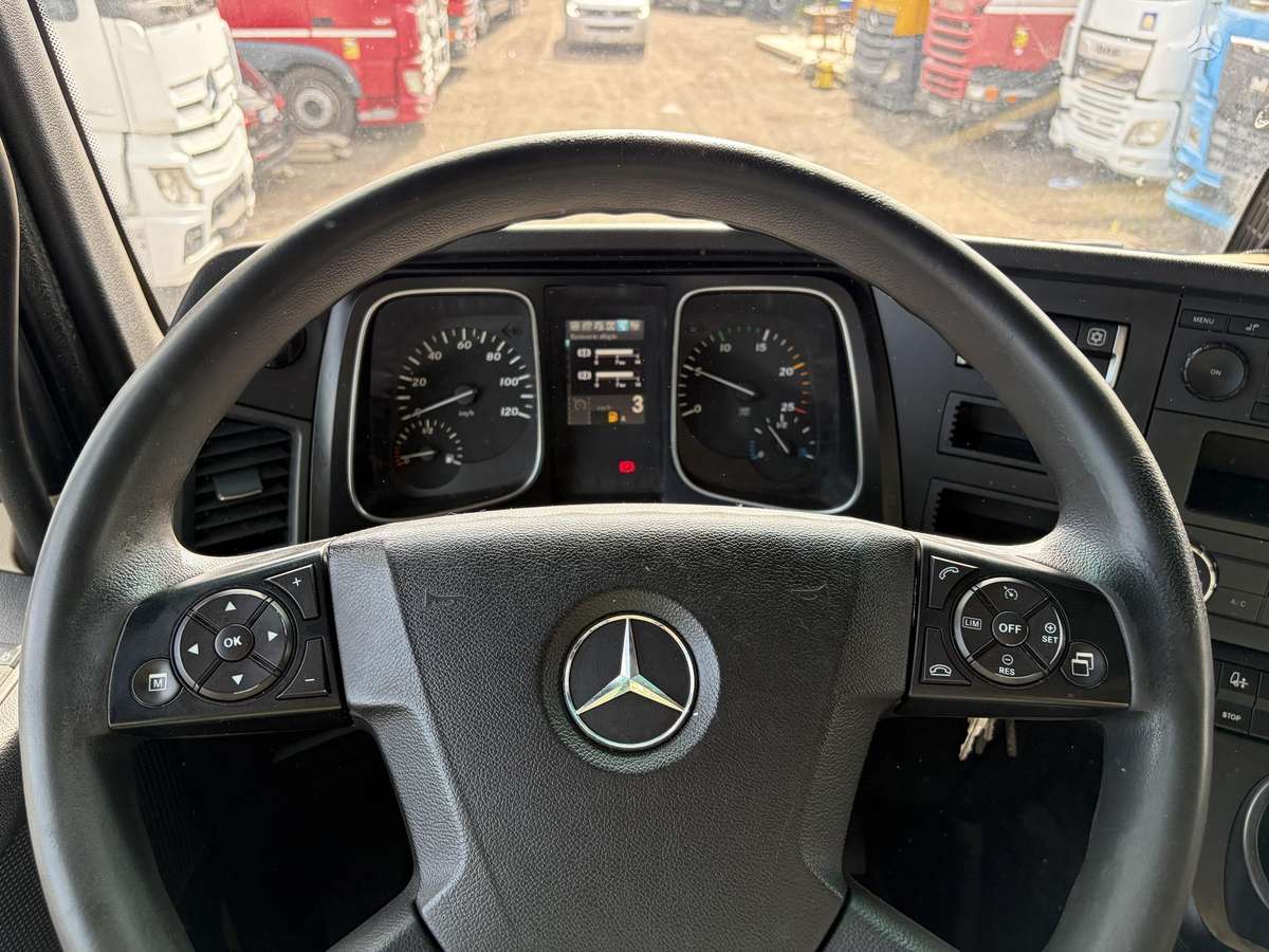 Mercedes-Benz 1845 Big Space Actros, double sleeper