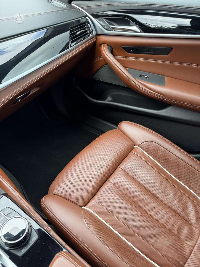 BMW M550, 4.4 l., Седан