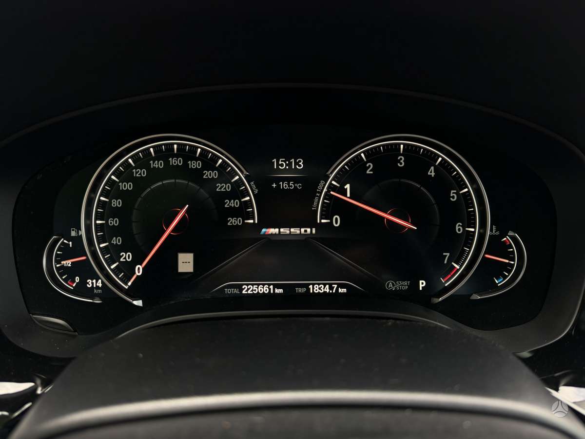 BMW M550, 4.4 l., Седан