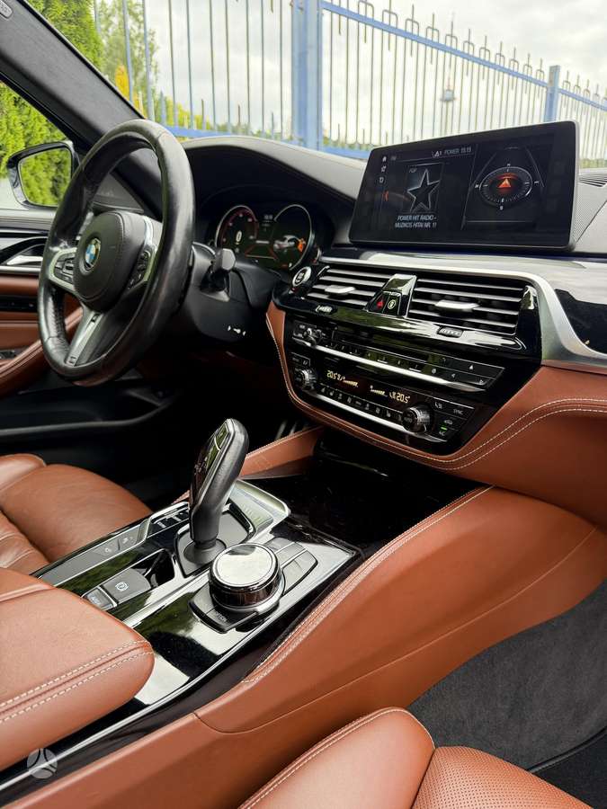 BMW M550, 4.4 l., Седан
