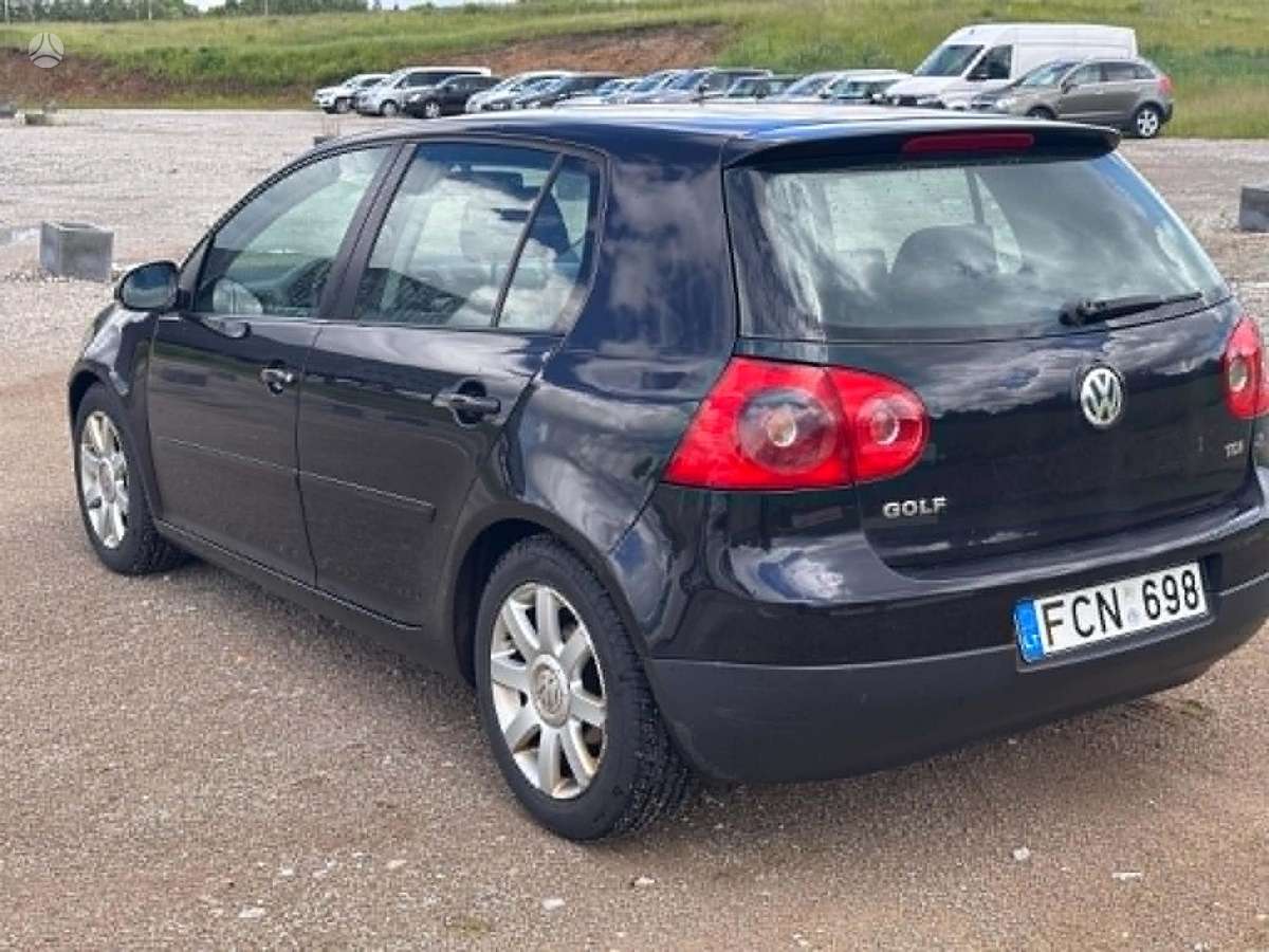 Volkswagen Golf - 2