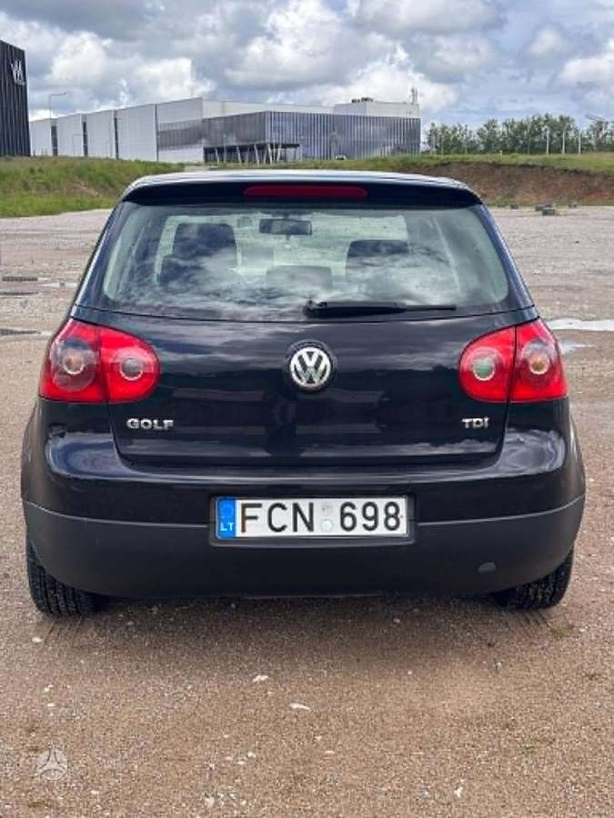 Volkswagen Golf - 3