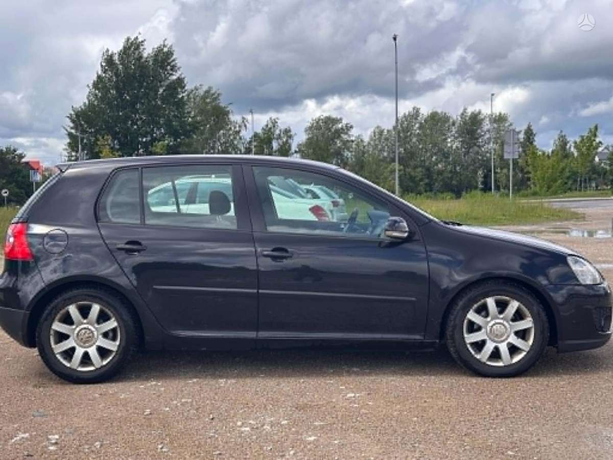 Volkswagen Golf - 4