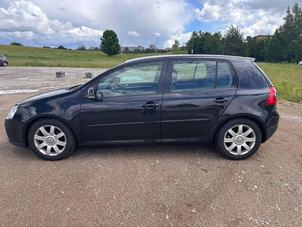 Volkswagen Golf - 8