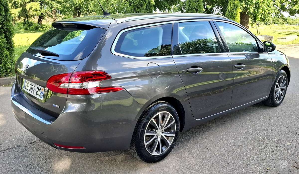 Peugeot 308, 1.2 l., Универсал