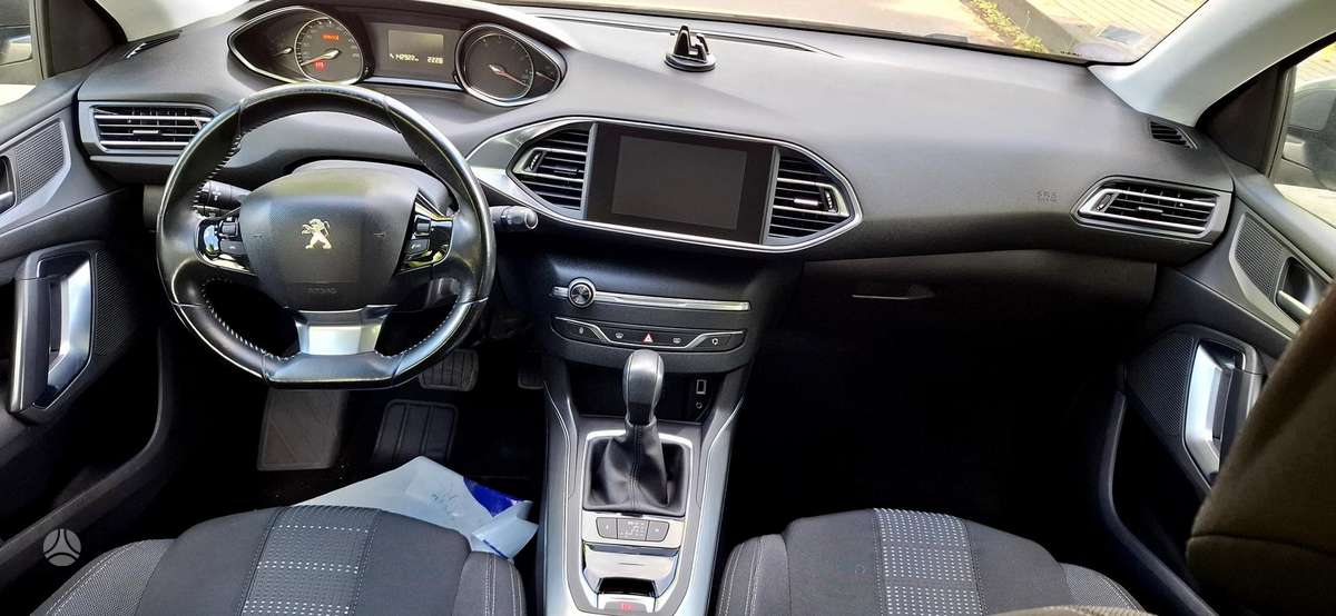 Peugeot 308, 1.2 l., Универсал
