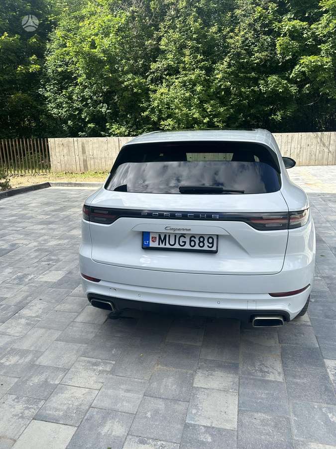 Porsche Cayenne - 4