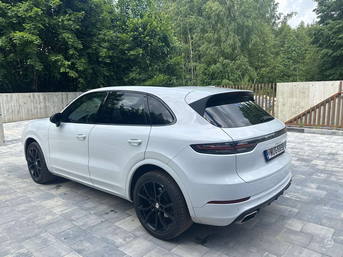 Porsche Cayenne - 7