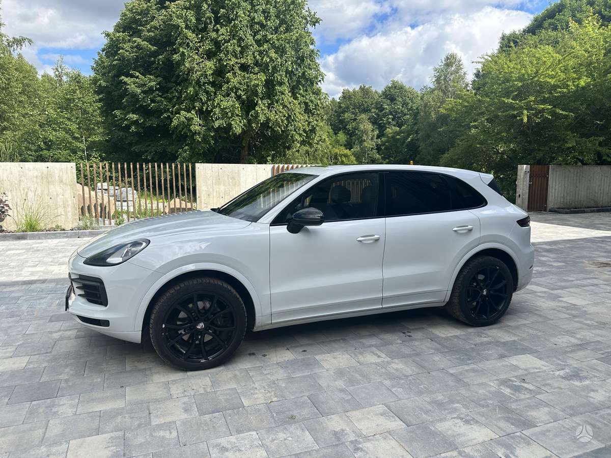 Porsche Cayenne - 6