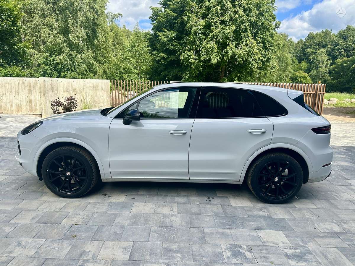 Porsche Cayenne - 8