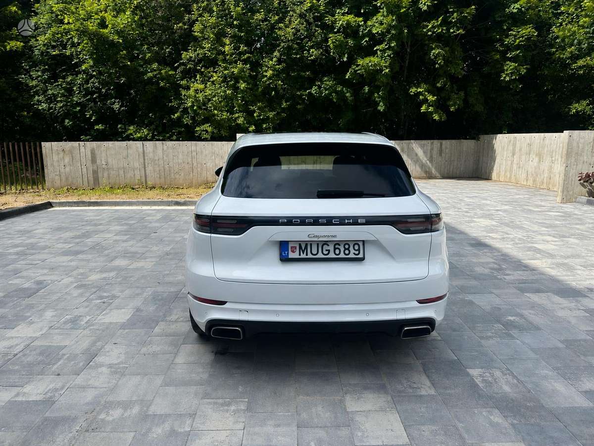 Porsche Cayenne - 5
