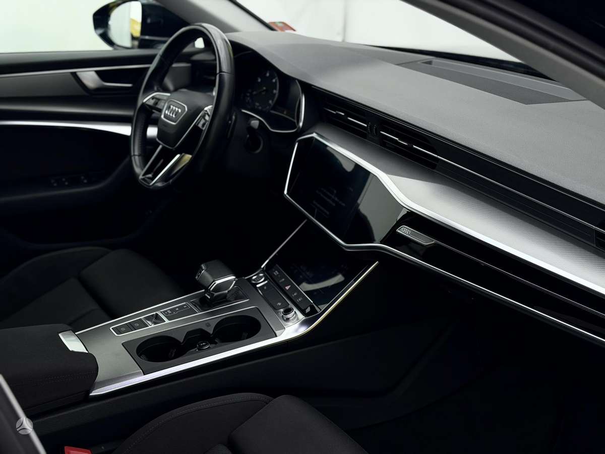 Audi A6, 2.0 l., Седан