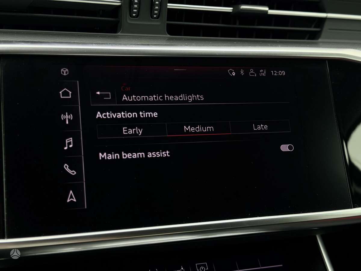 Audi A6, 2.0 l., Седан