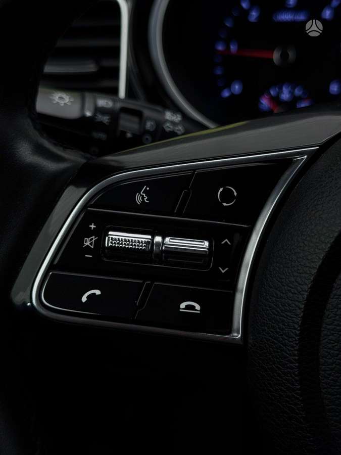 Kia Ceed, 1.6 l., Хэтчбек