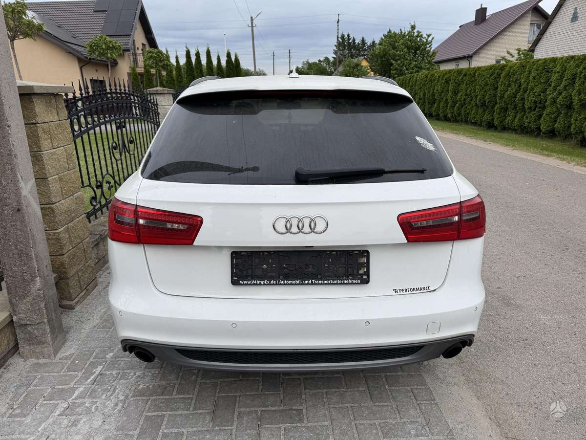 Audi A6 rezerves daļās. Pritraukejai