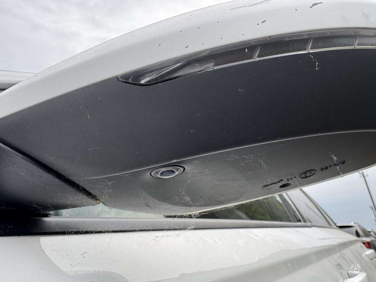 Audi A6 rezerves daļās. Pritraukejai