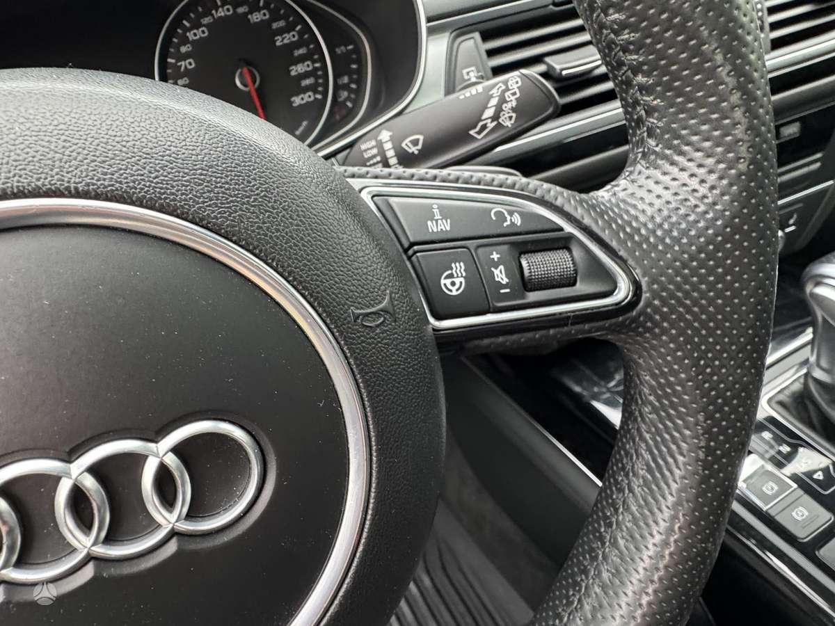 Audi A6 rezerves daļās. Pritraukejai