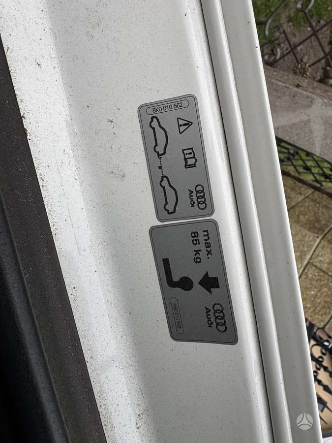 Audi A6 rezerves daļās. Pritraukejai